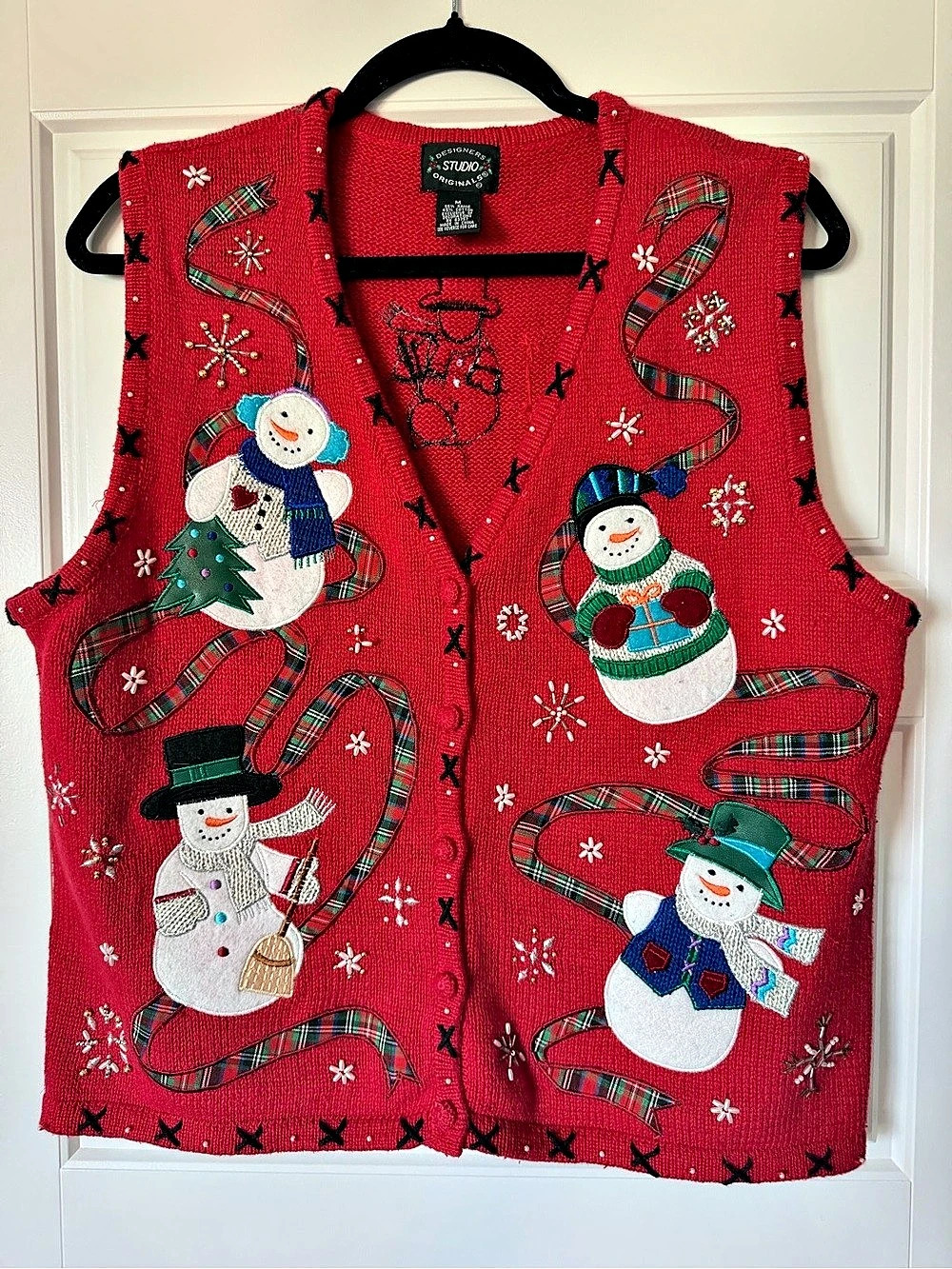 Vintage Designers Studio Snowman Embellished Sweater Vest in Red Size Medium